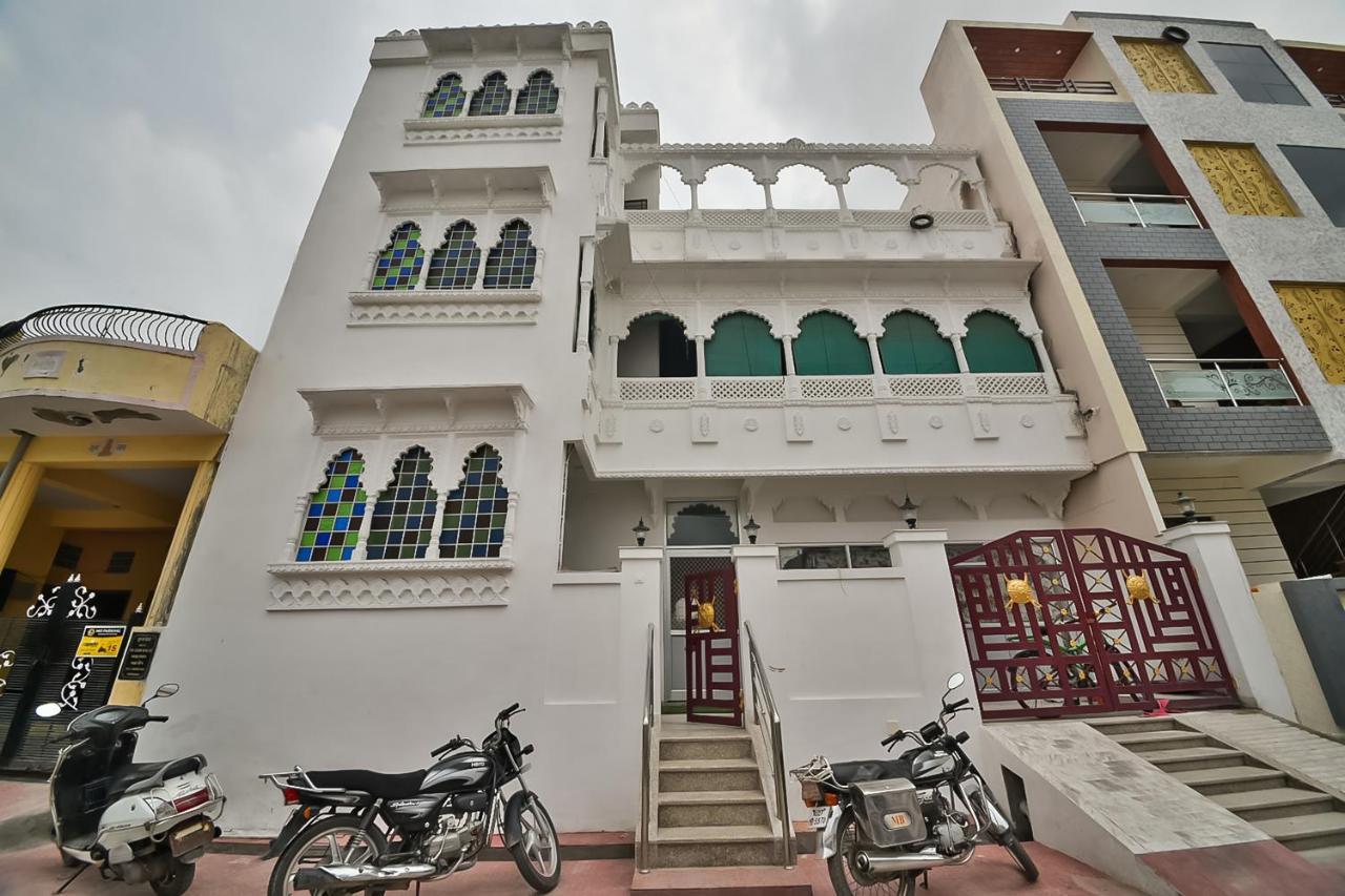 Oyo 62197 Shri Madan Mahal 3* Indore