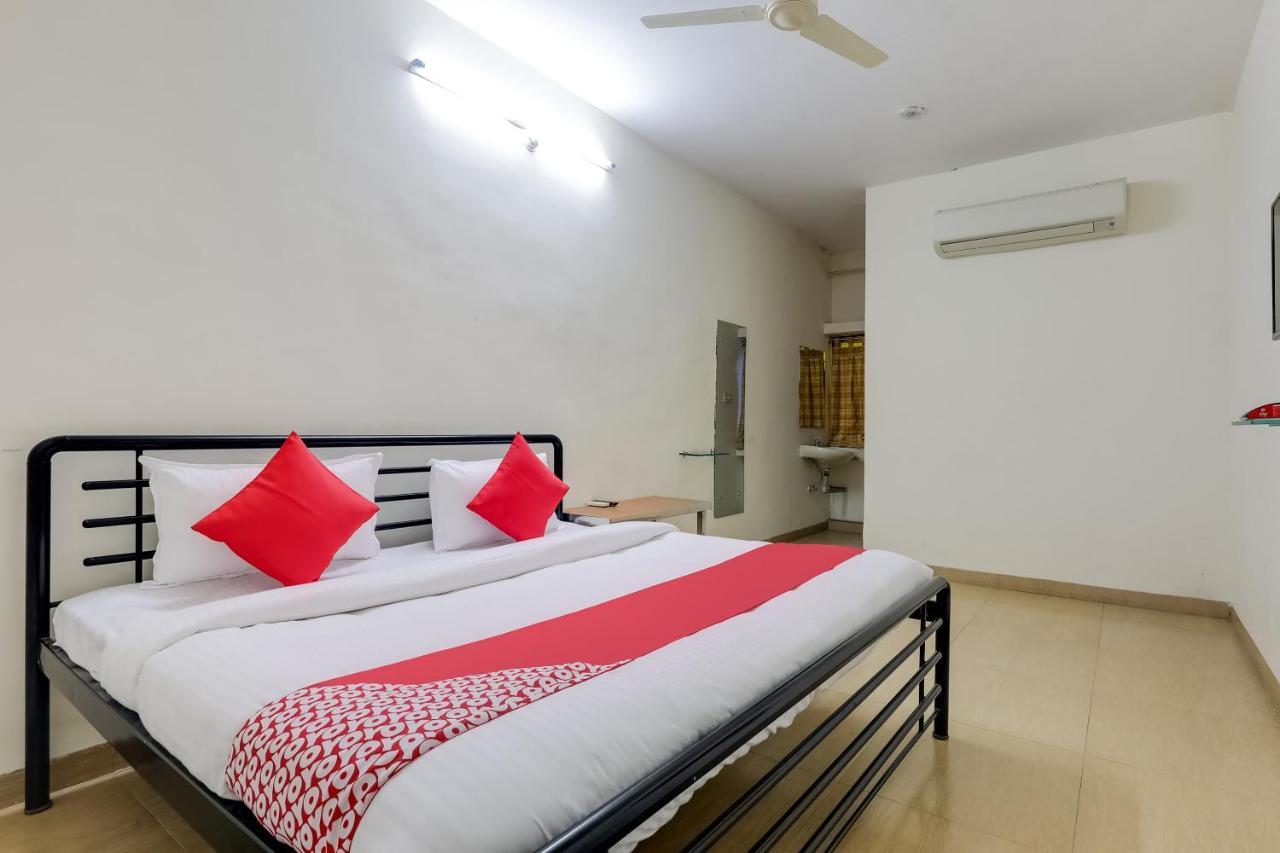 Hotel Oyo 62197 Shri Madan Mahal Indore