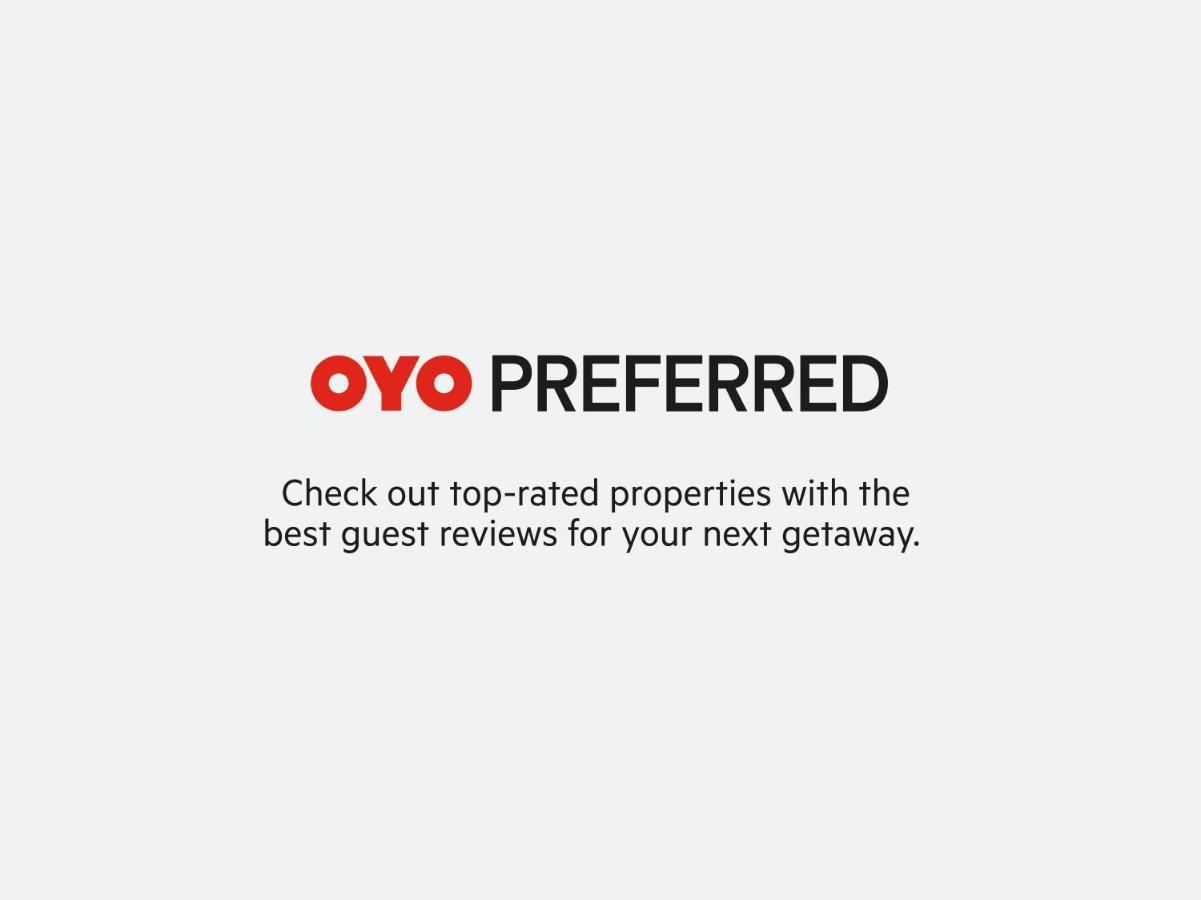 Oyo 62197 Shri Madan Mahal Hotel